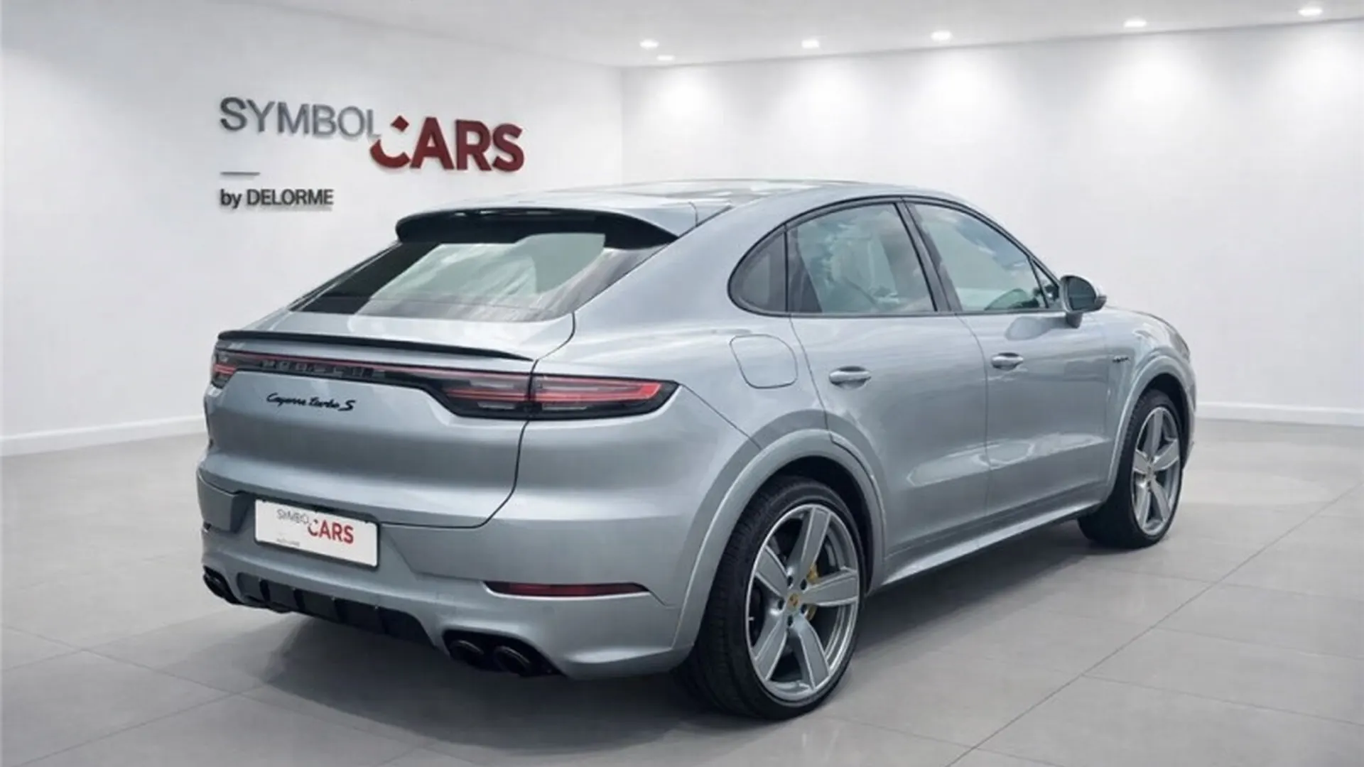 Porsche Cayenne — photo 2
