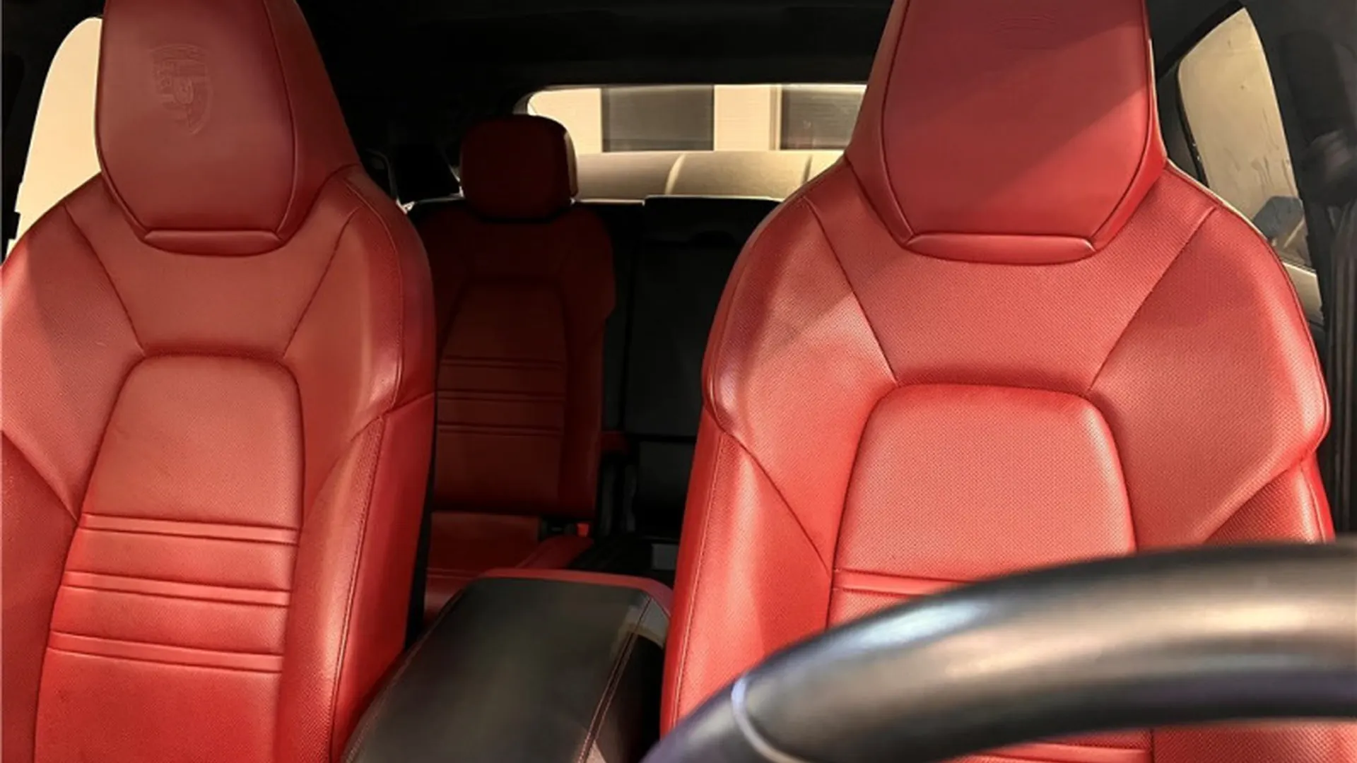 Porsche Cayenne — photo 18