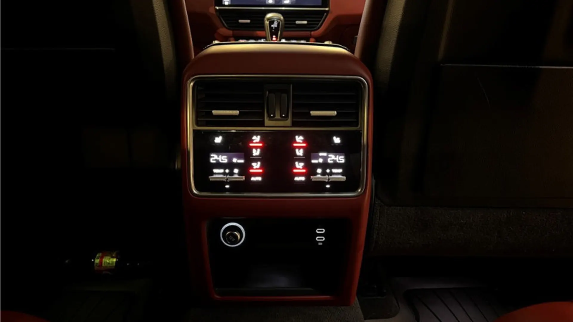 Porsche Cayenne — photo 22