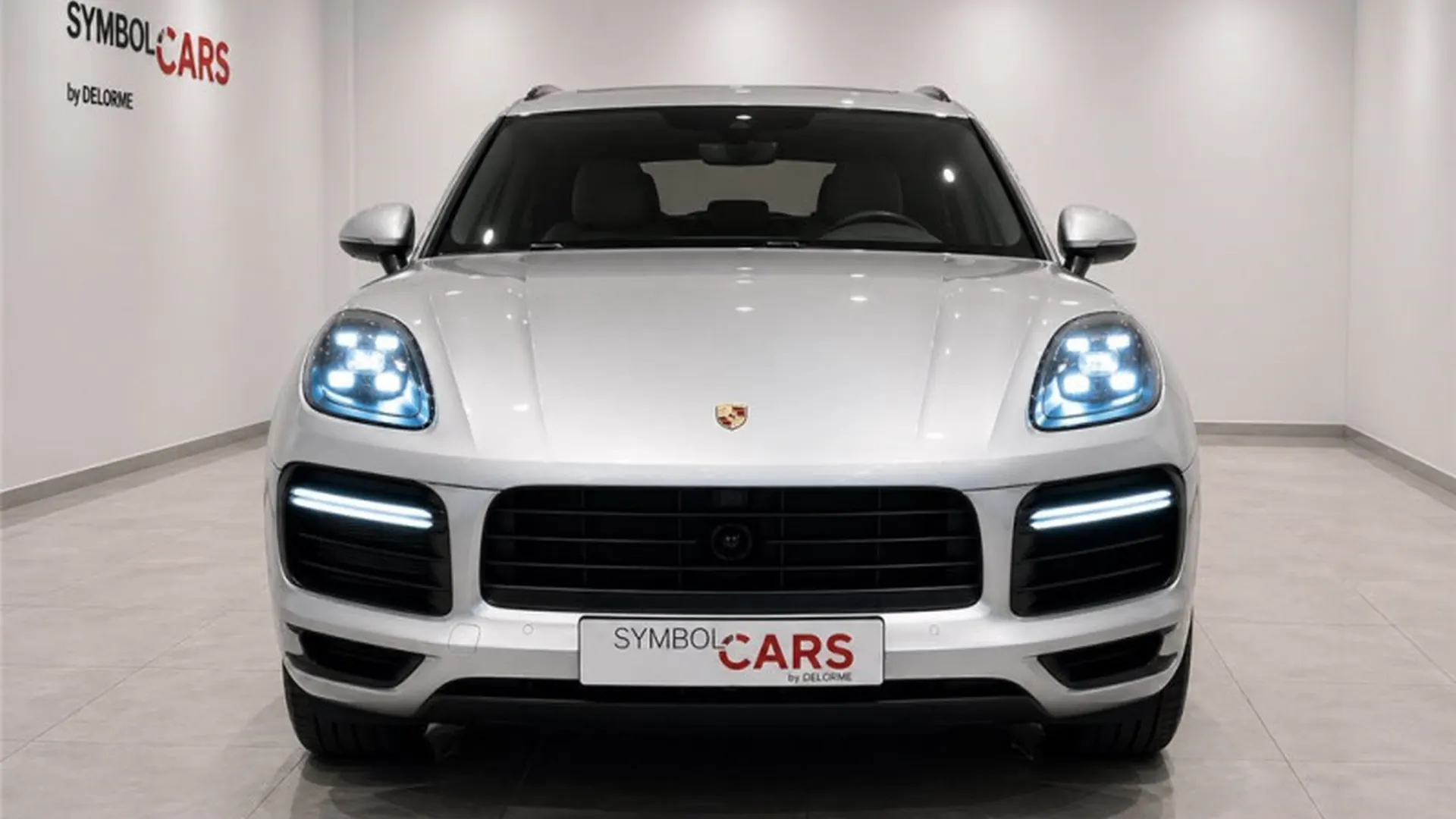 Porsche Cayenne — photo 4
