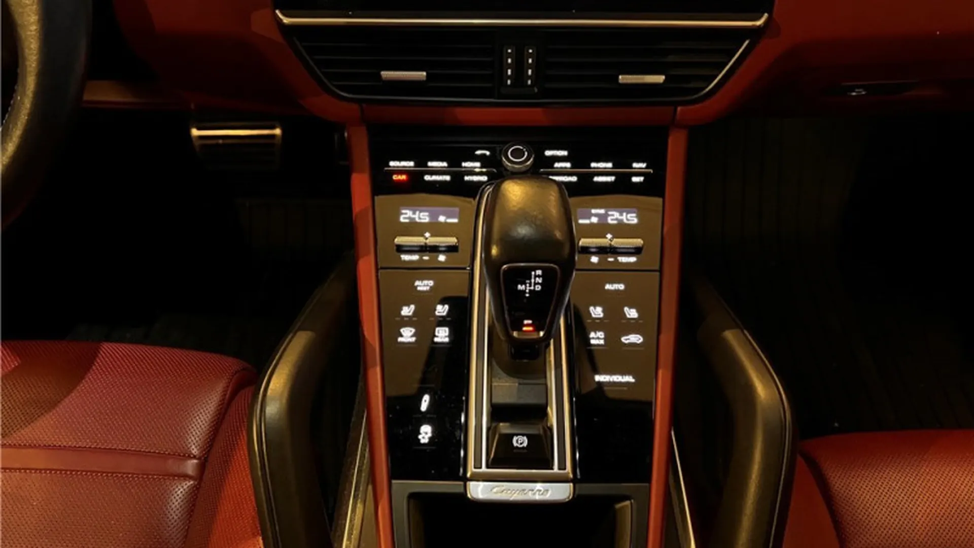 Porsche Cayenne — photo 15