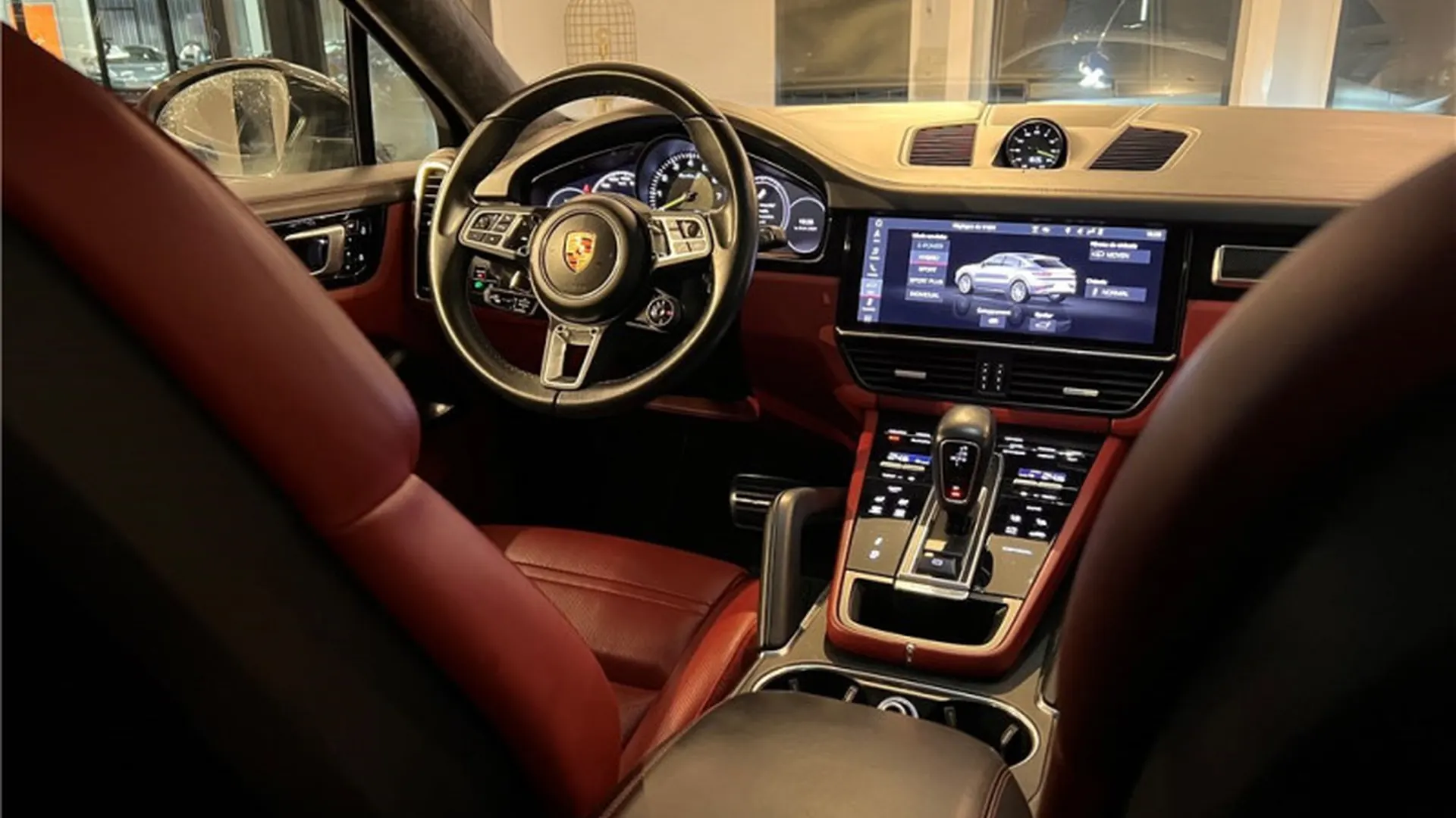 Porsche Cayenne — photo 23