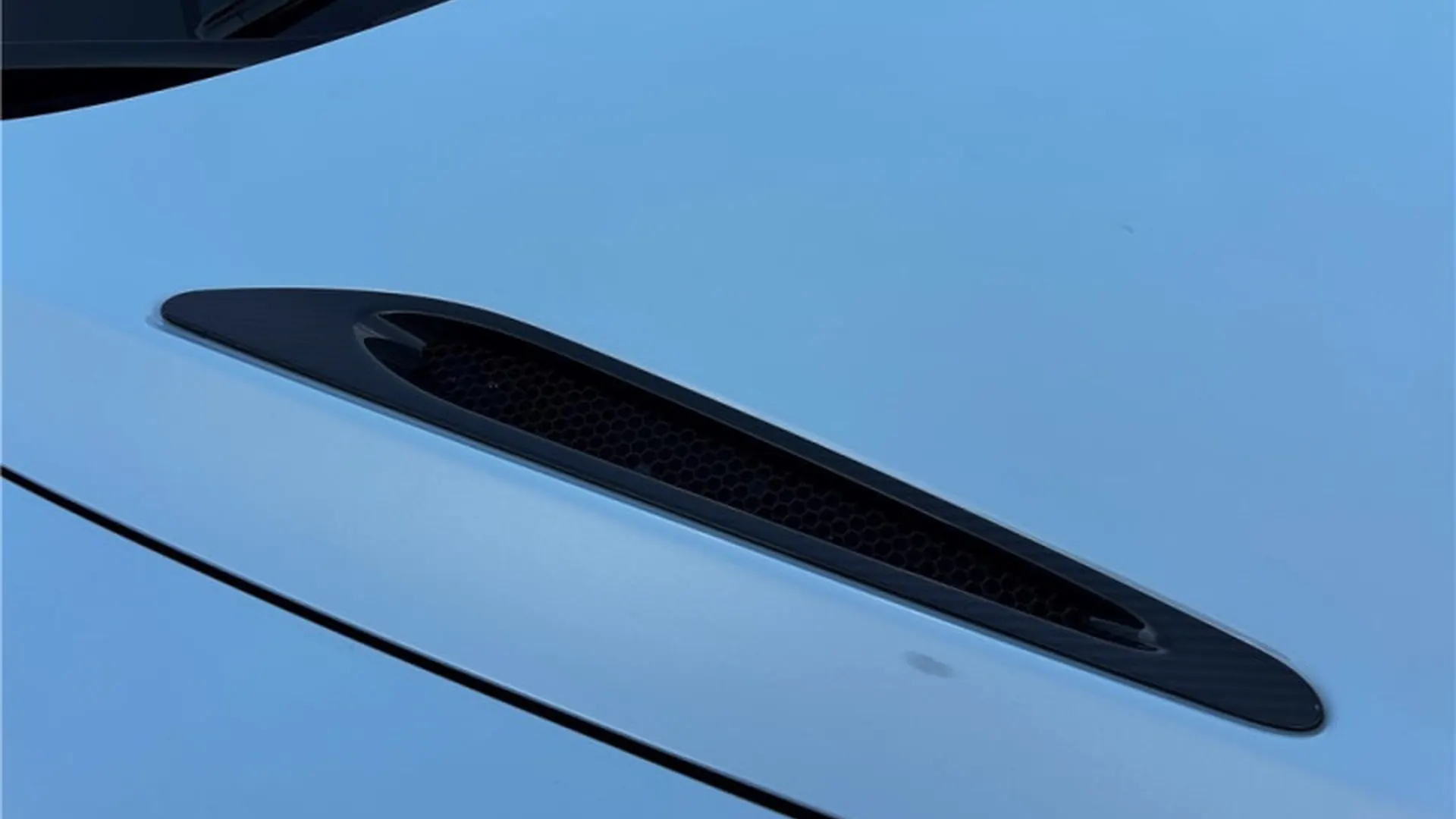 McLaren 720S — photo 15