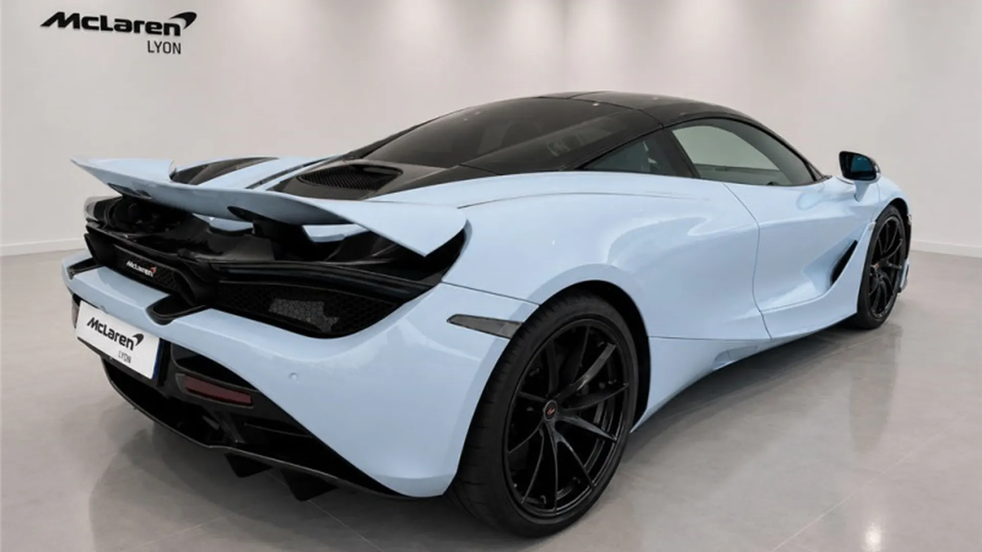 McLaren 720S — photo 8