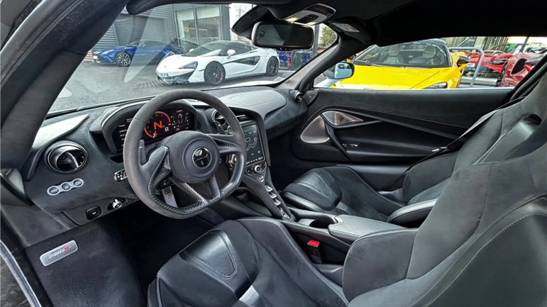 McLaren 720S — photo 9