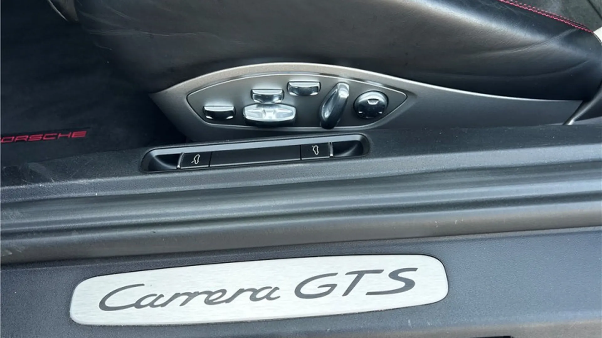 Porsche 911 — photo 9