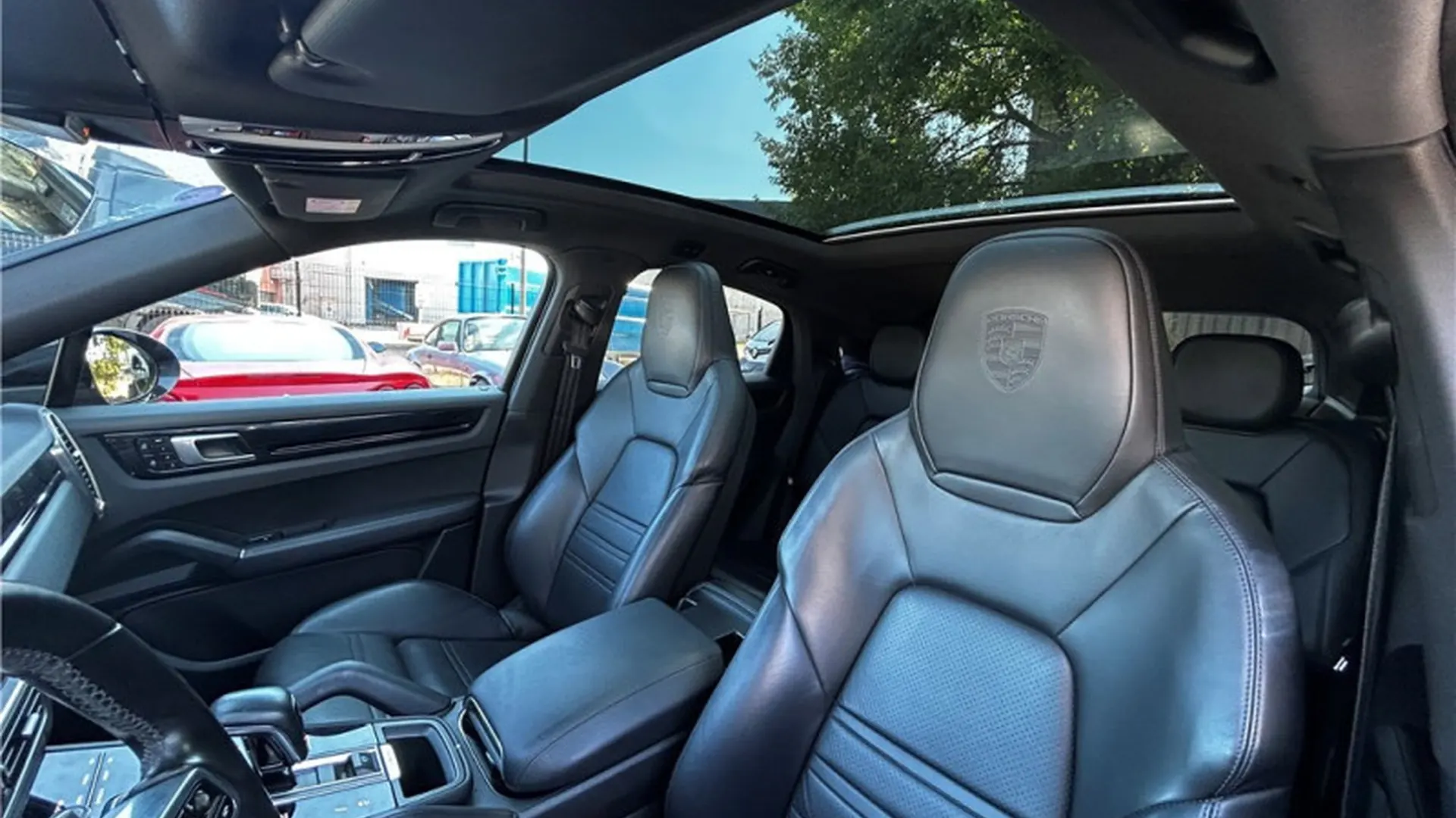 Porsche Cayenne — photo 5