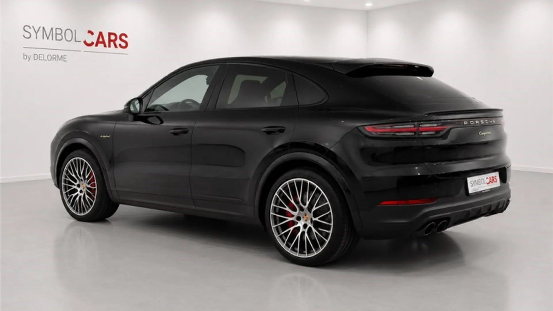 Porsche Cayenne — photo 3