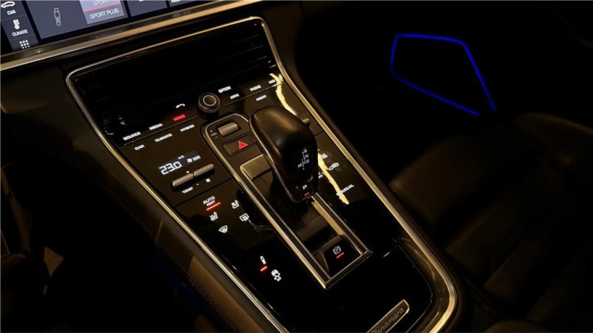 Porsche PANAMERA — photo 13