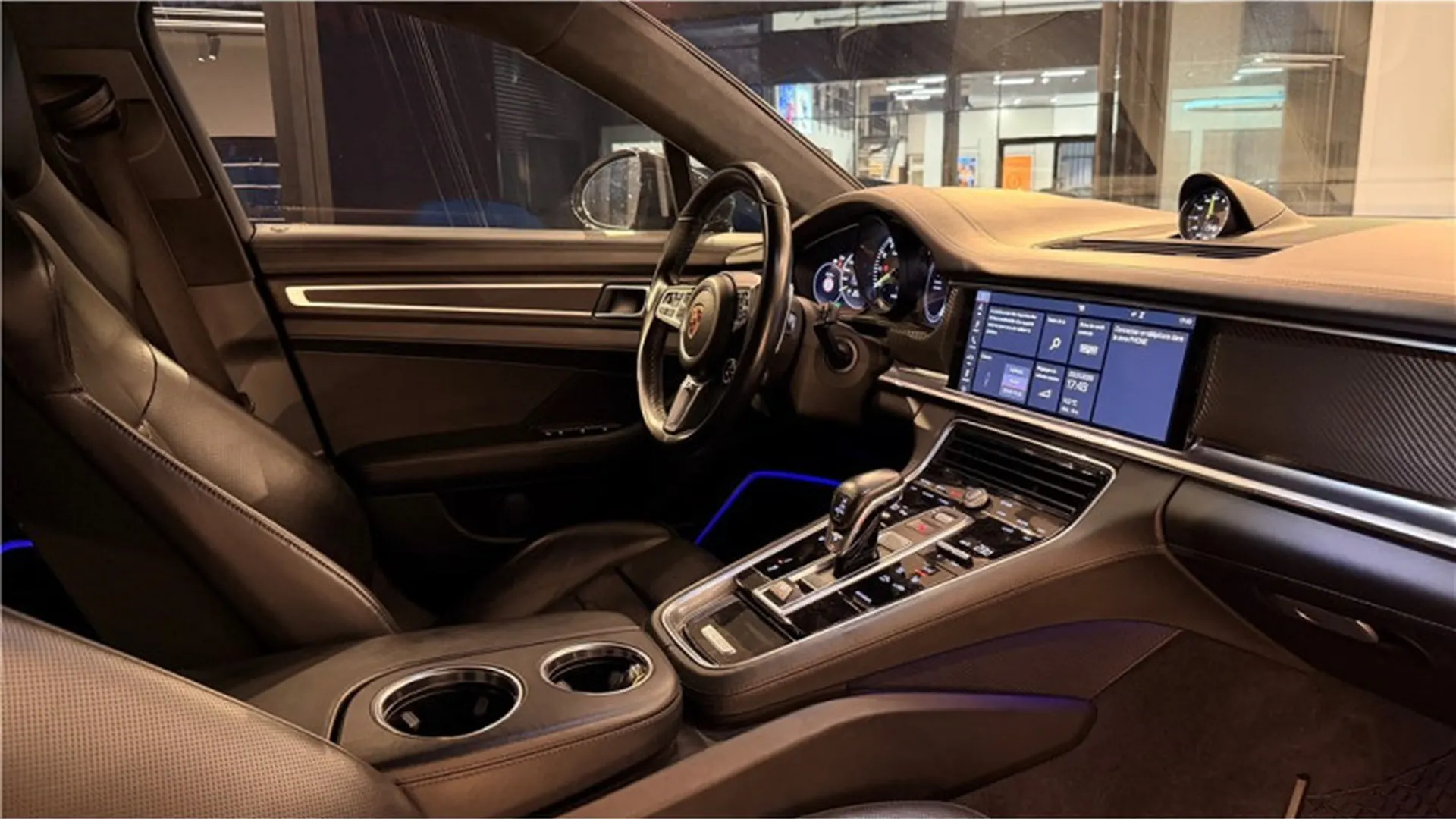 Porsche PANAMERA — photo 12