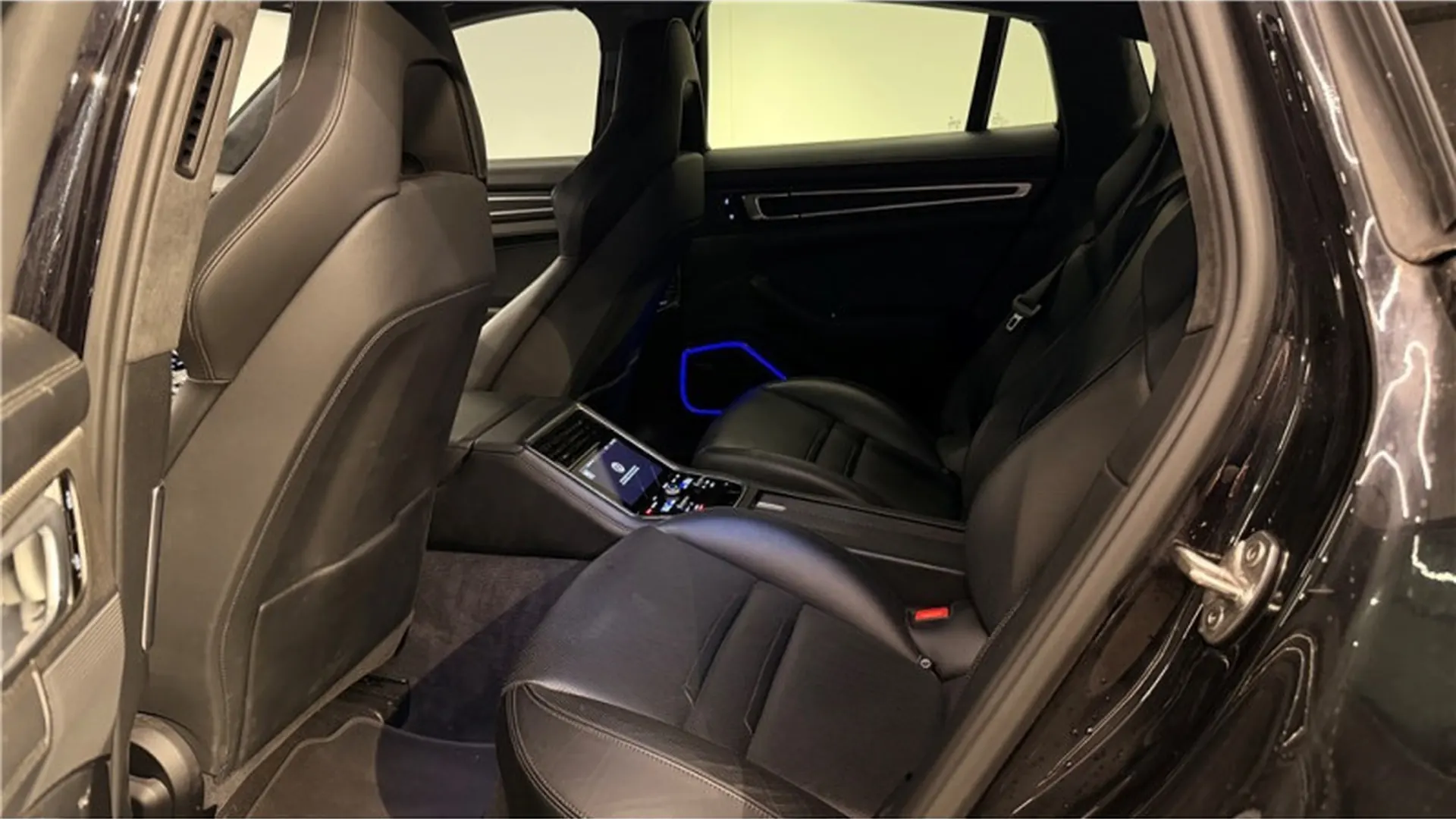 Porsche PANAMERA — photo 22