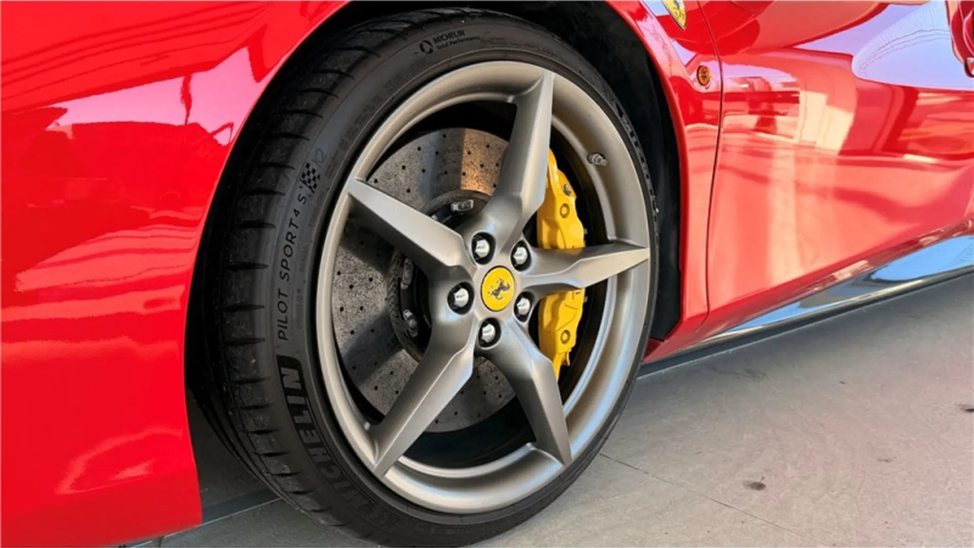 Ferrari 488 GTB — photo 5