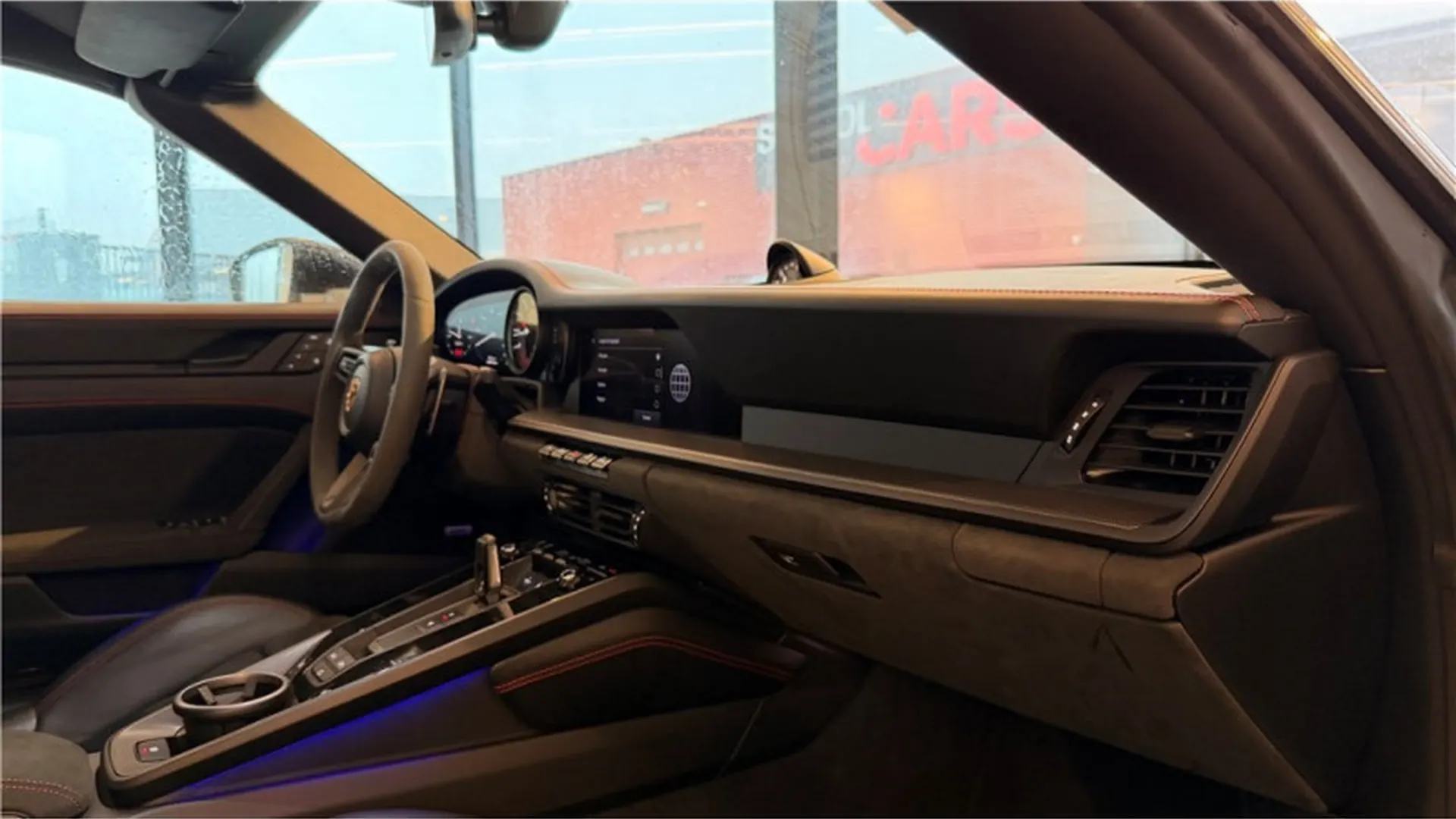 Porsche 911 — photo 19