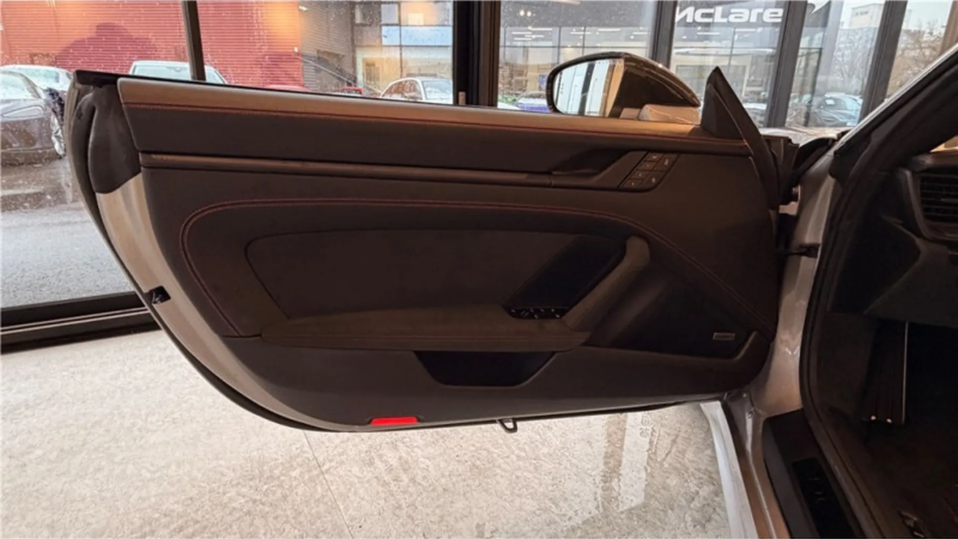 Porsche 911 — photo 14
