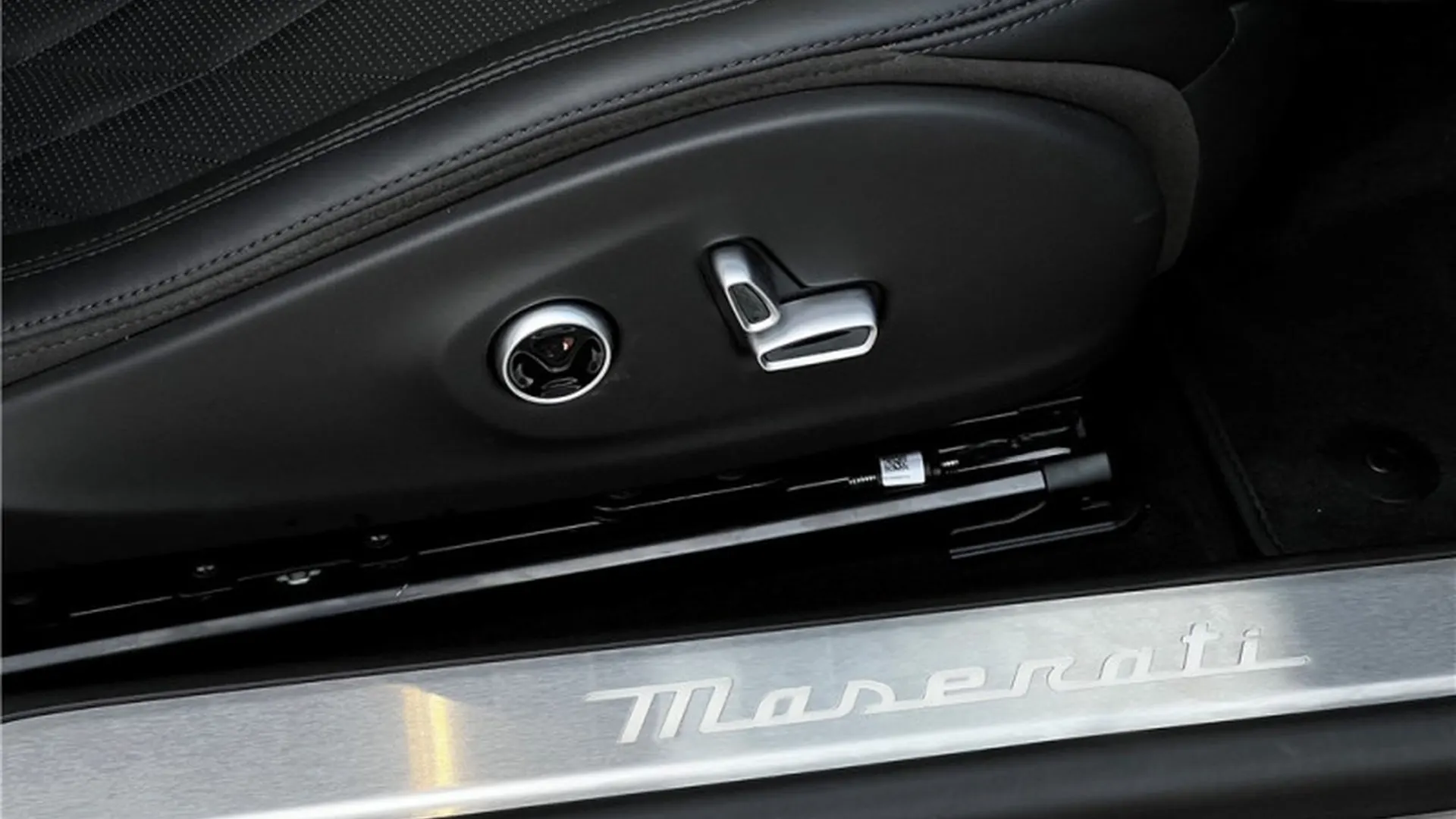 Maserati GRANTURISMO — photo 21