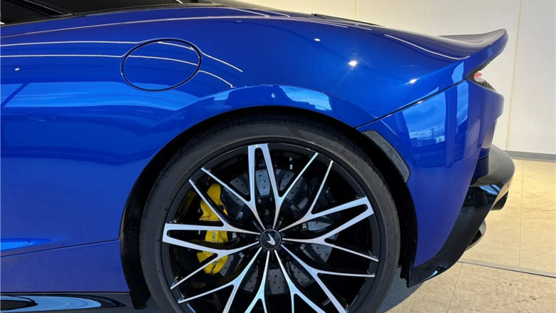 McLaren MCLAREN GT — photo 16