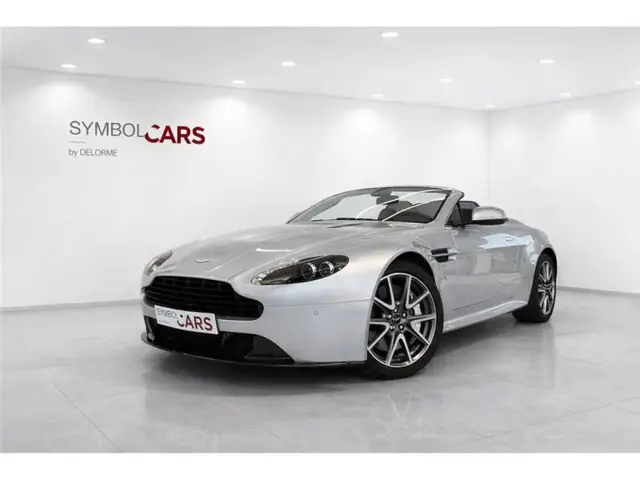 Aston Martin VANTAGE
