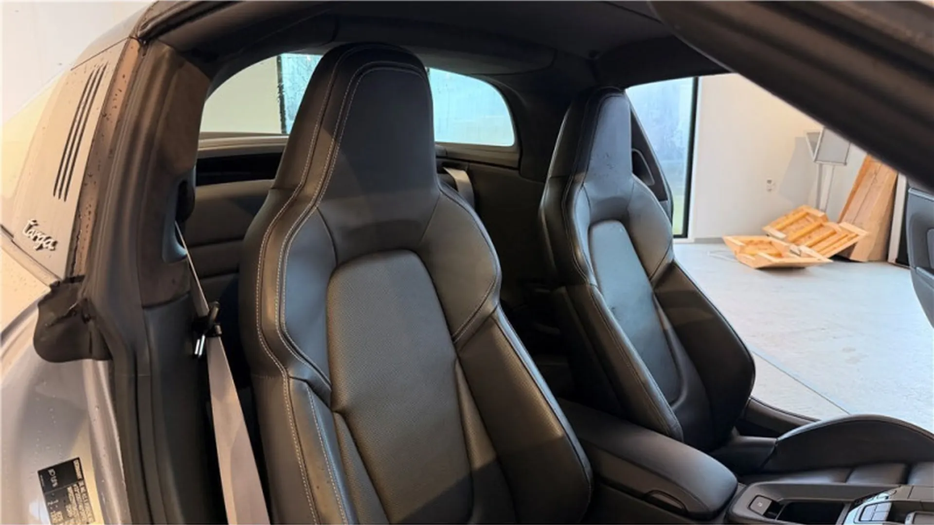 Porsche 911 — photo 17
