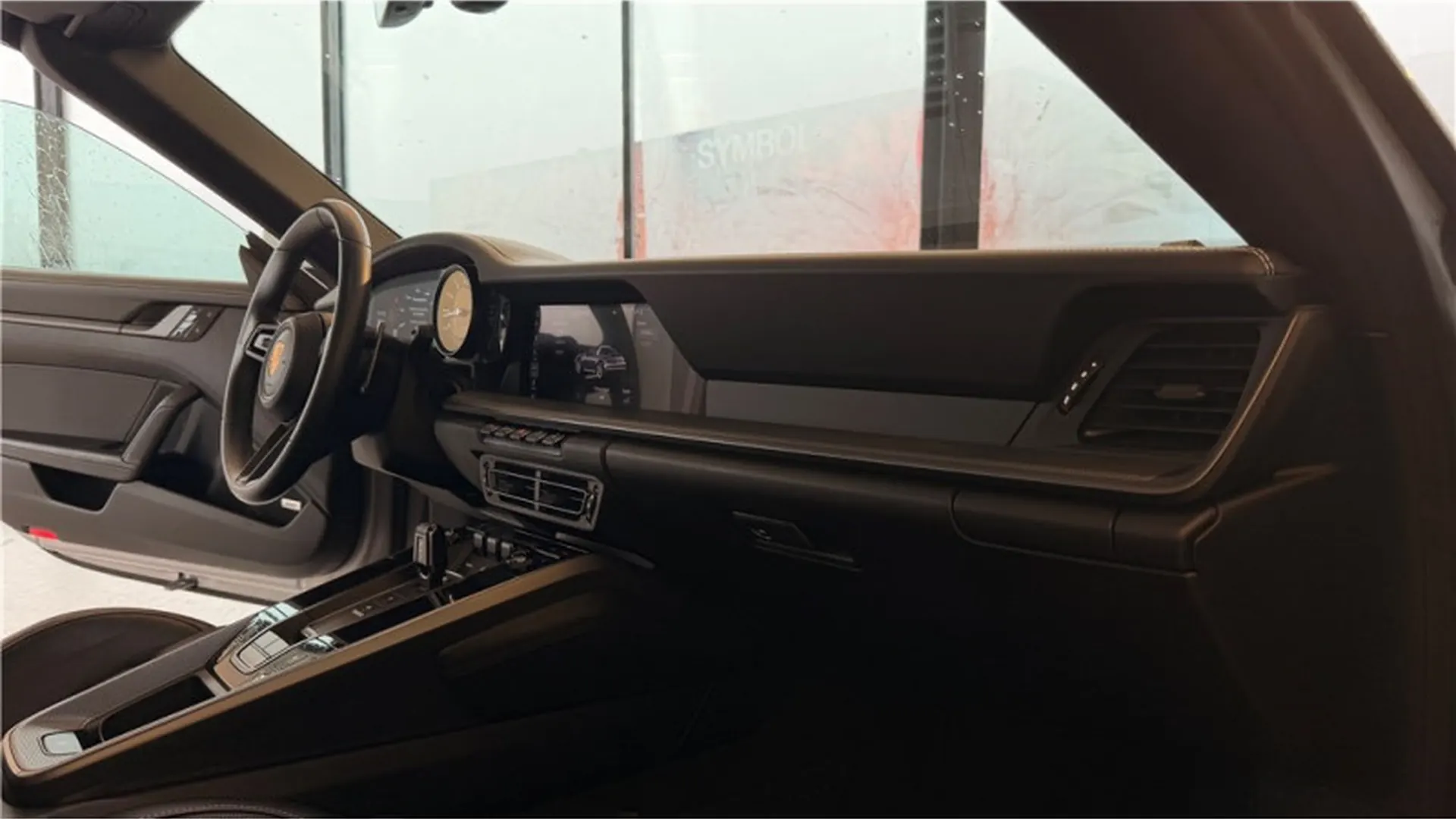 Porsche 911 — photo 20