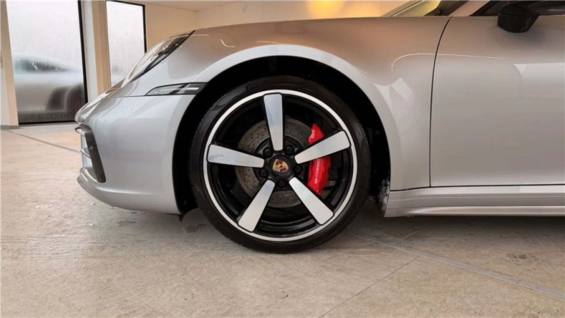 Porsche 911 — photo 6