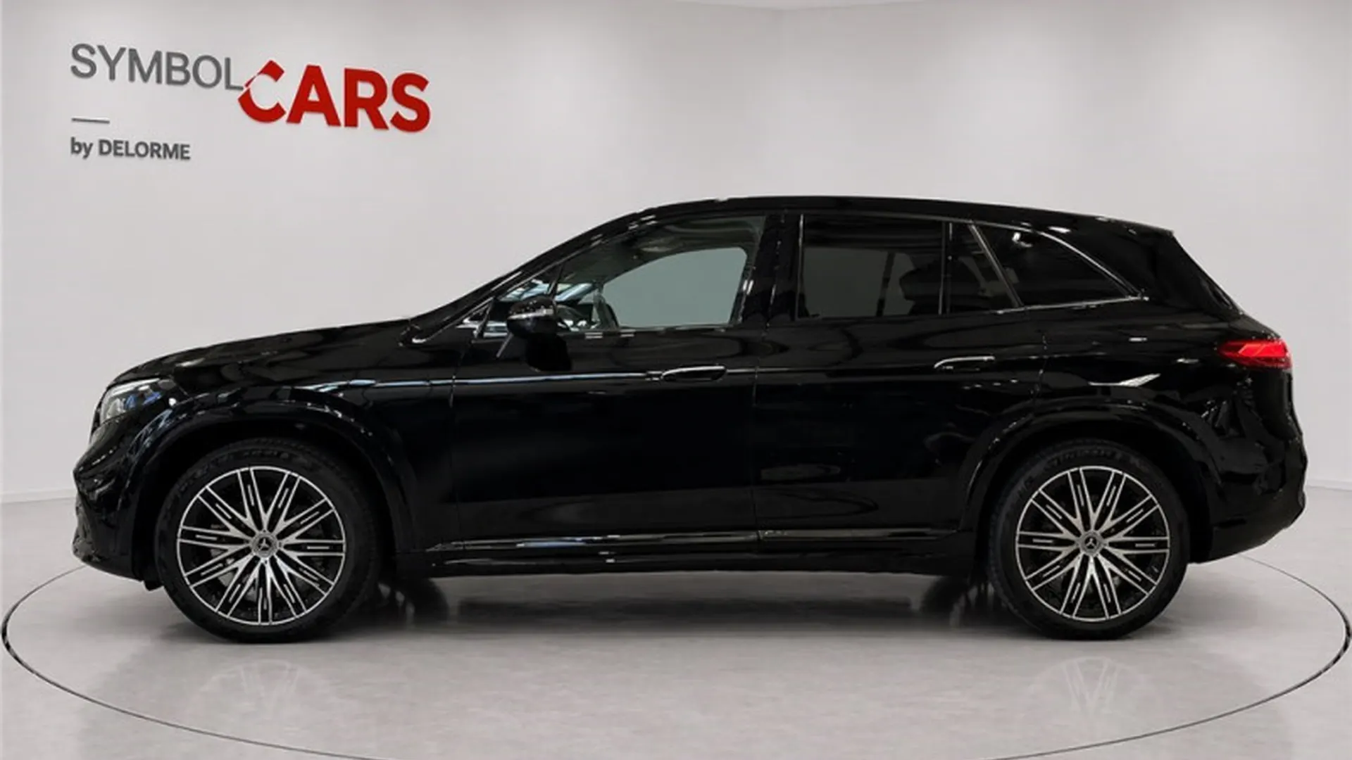 Mercedes EQS SUV — photo 3