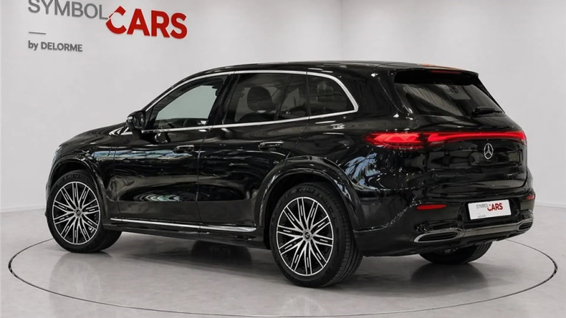 Mercedes EQS SUV — photo 2