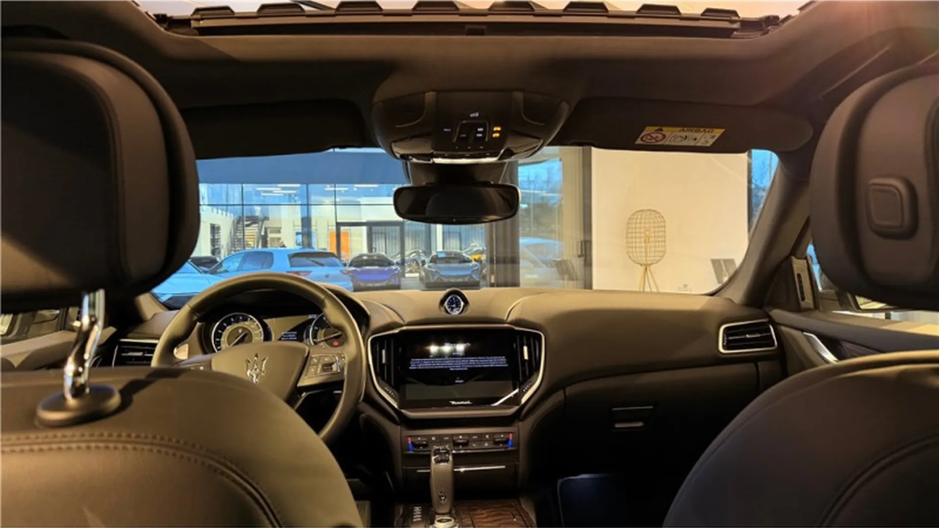 Maserati GHIBLI — photo 11