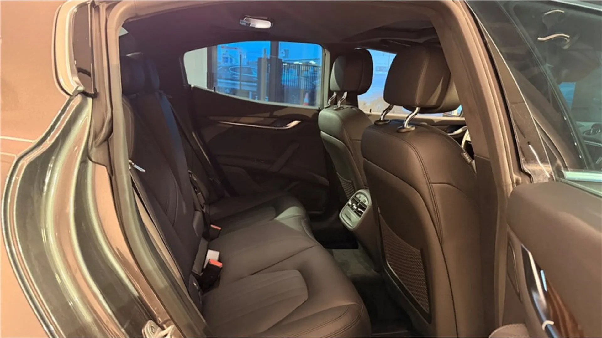Maserati GHIBLI — photo 18