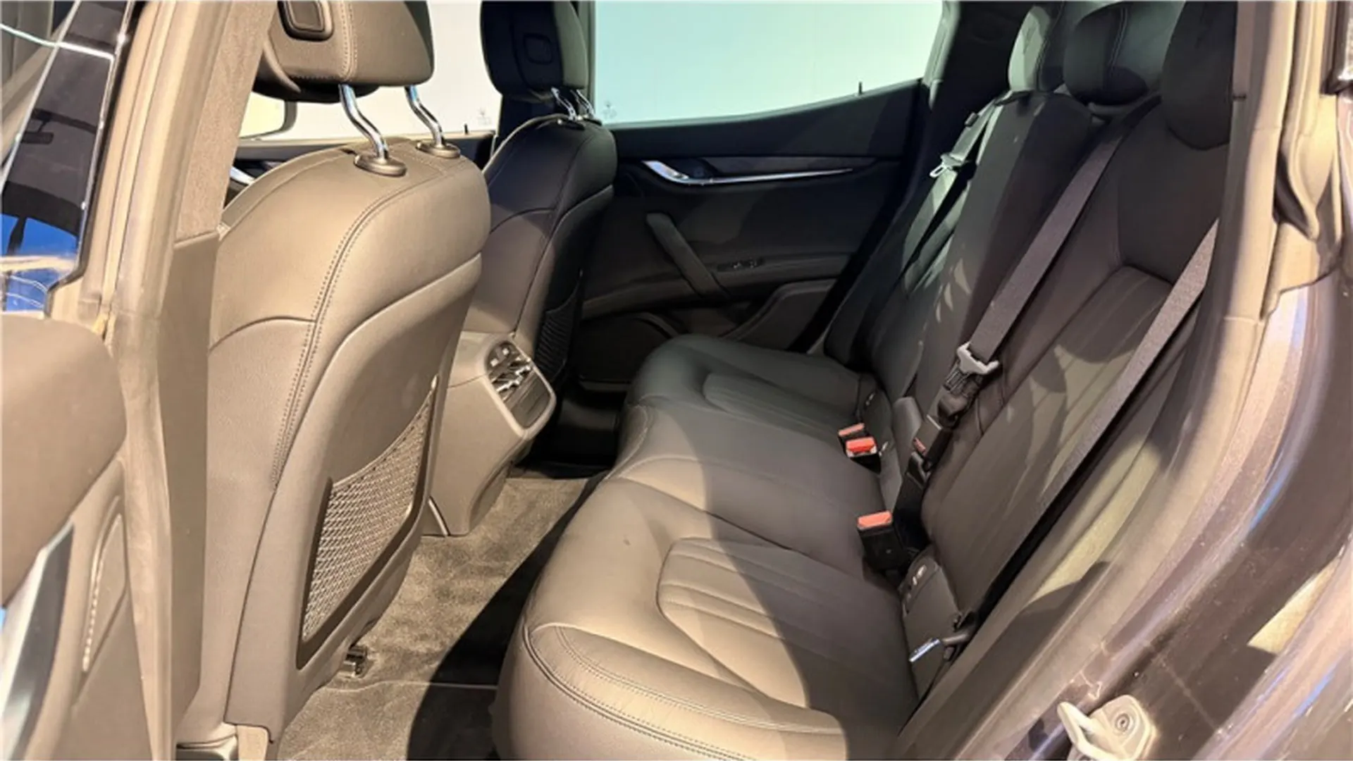 Maserati GHIBLI — photo 19