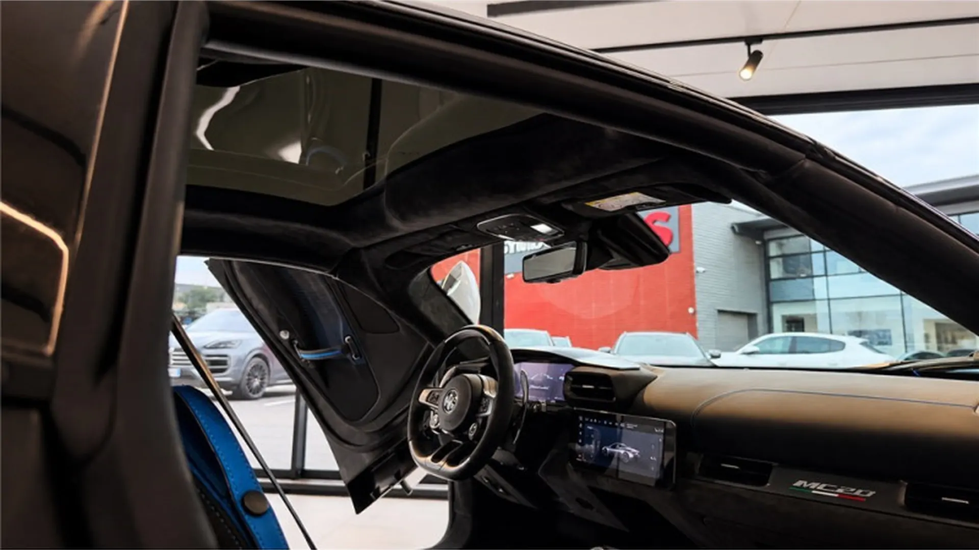 Maserati MC20 CIELO — photo 13