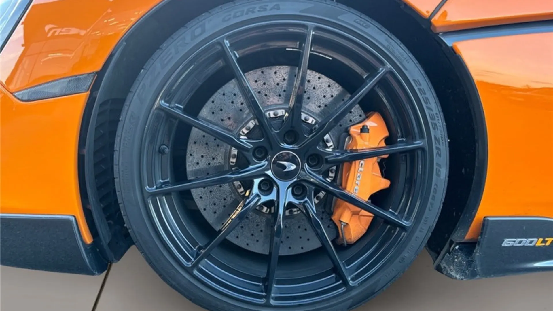McLaren 600LT — photo 24