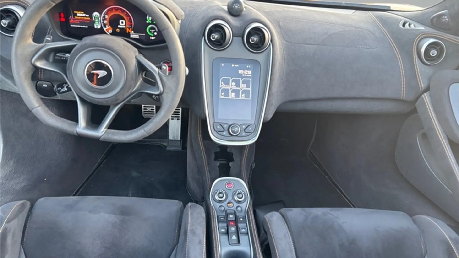 McLaren 600LT — photo 16