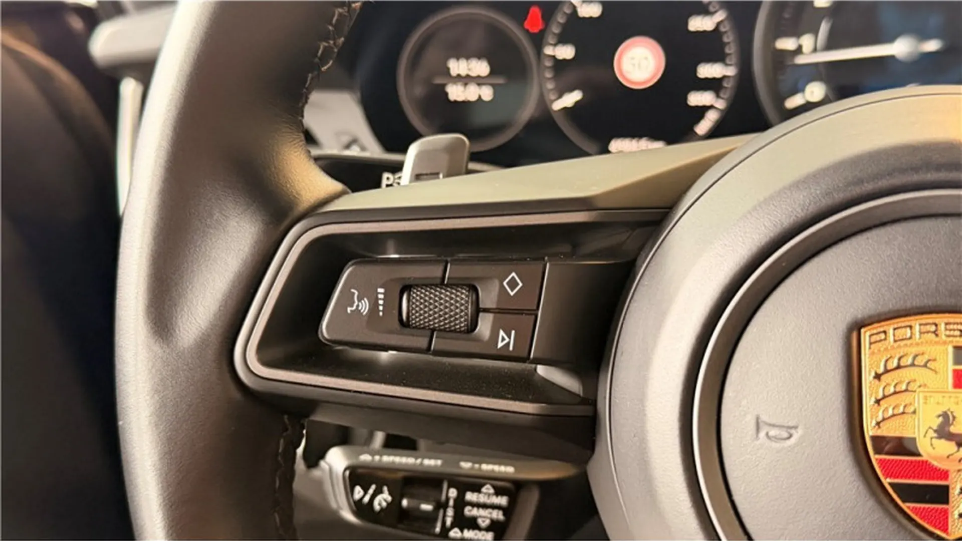 Porsche 911 — photo 19