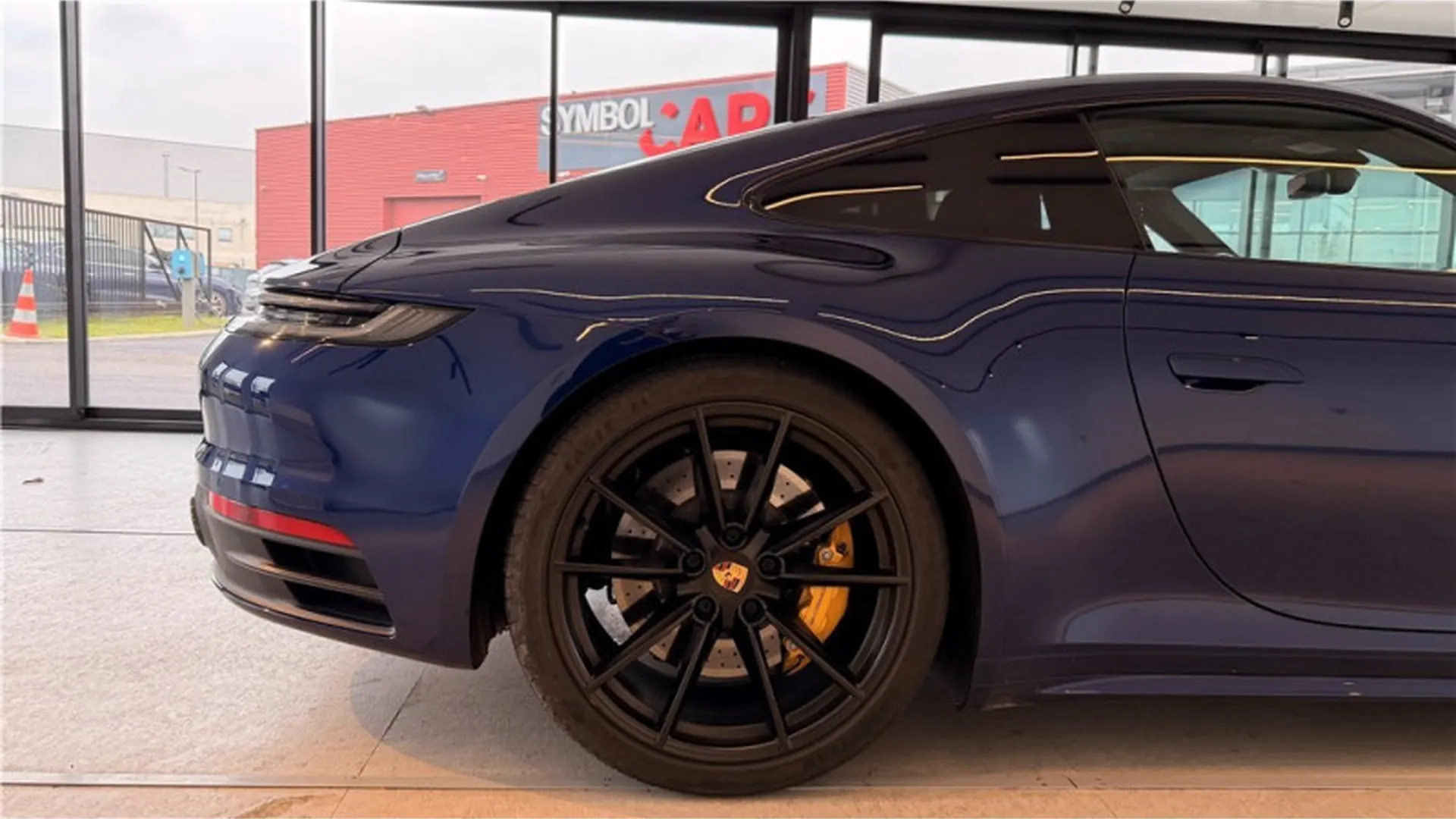 Porsche 911 — photo 6