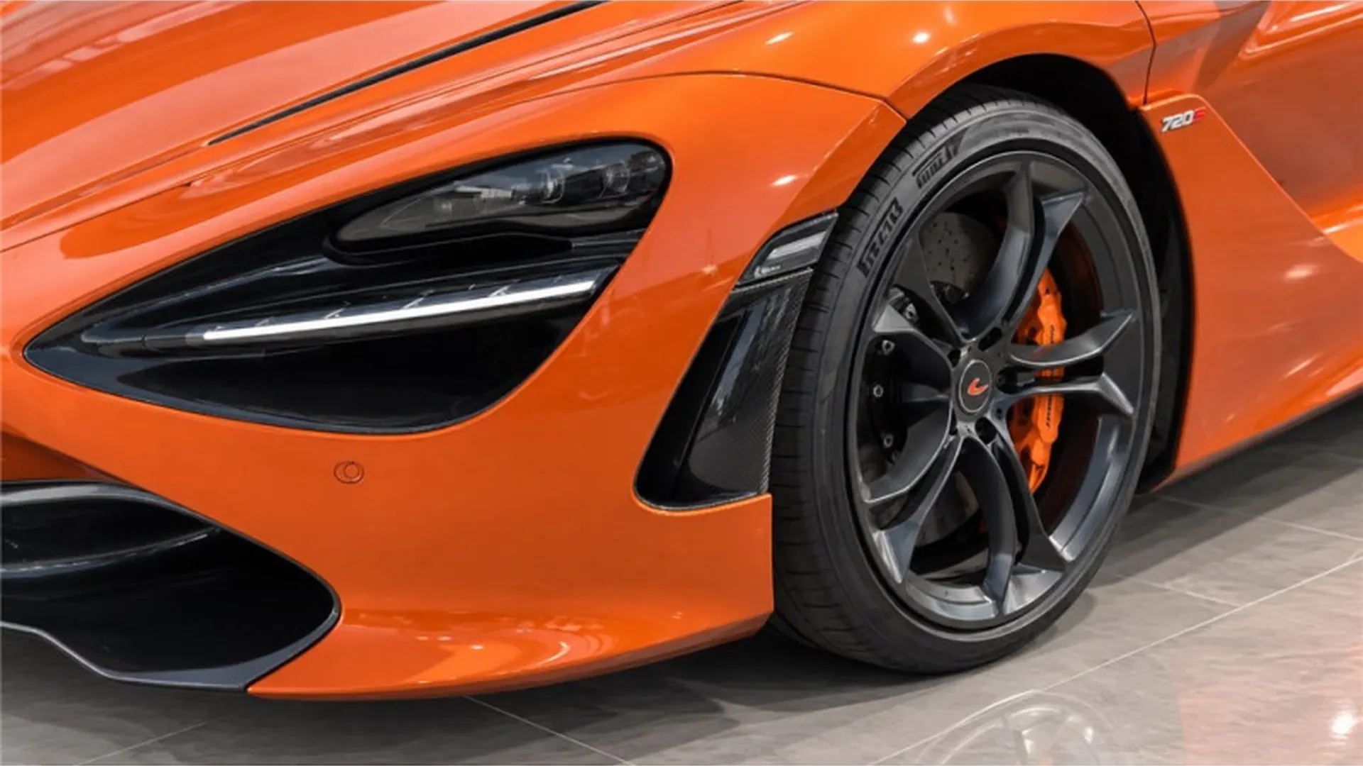 McLaren 720S — photo 6