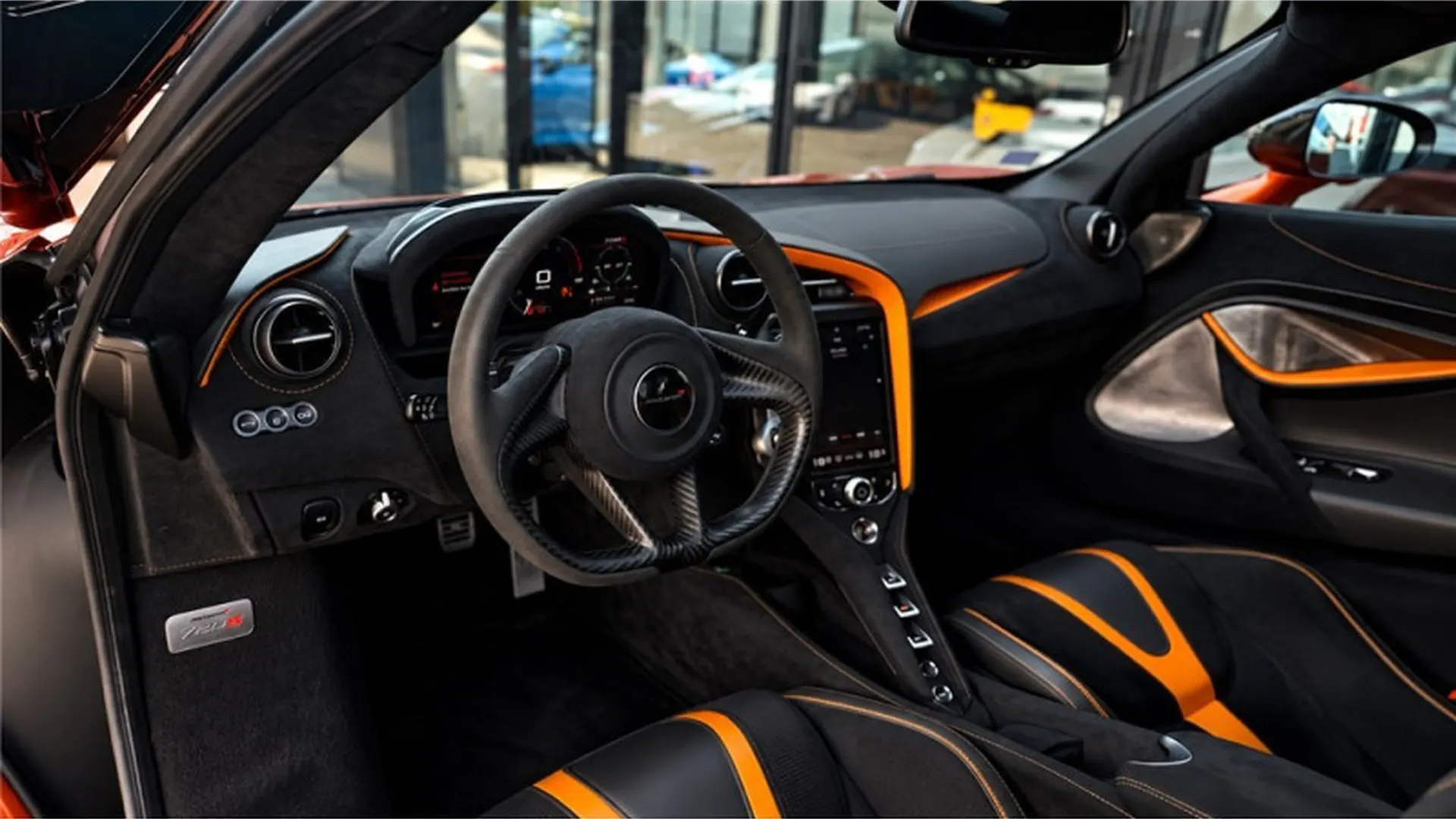 McLaren 720S — photo 12