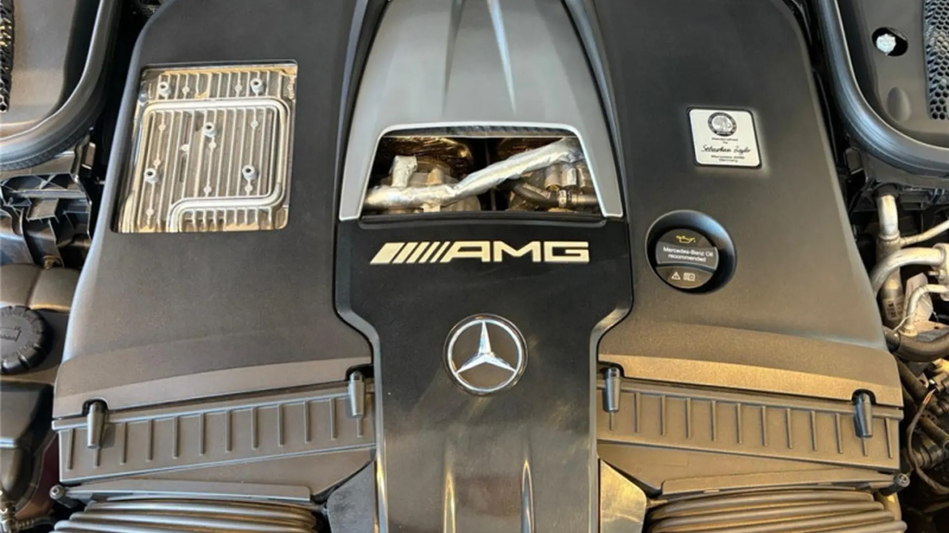 Mercedes AMG GT — photo 20