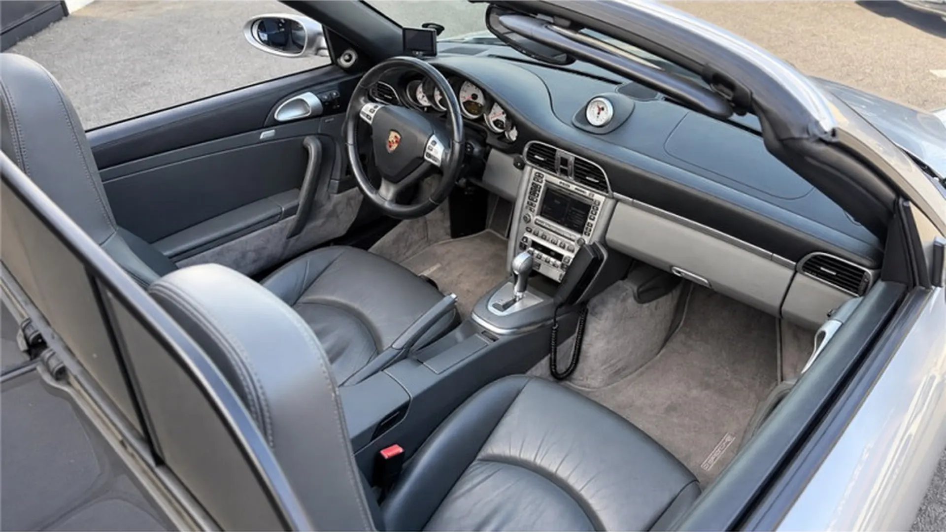 Porsche 911 — photo 6
