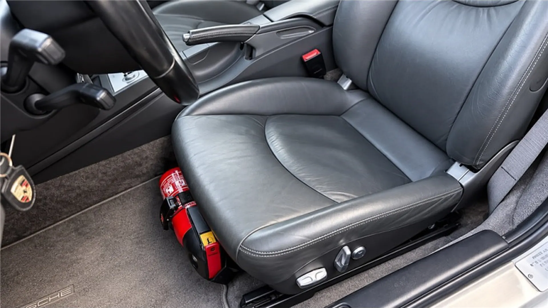 Porsche 911 — photo 9
