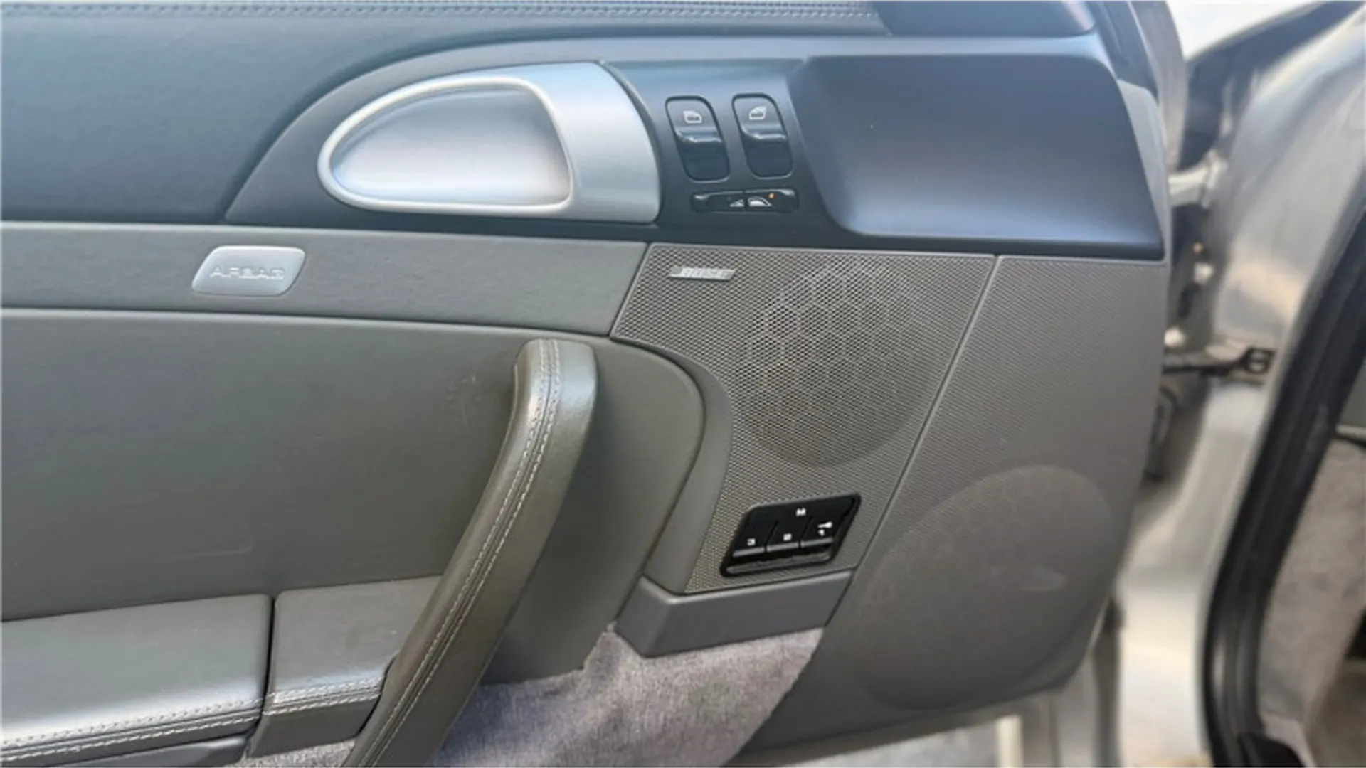 Porsche 911 — photo 13