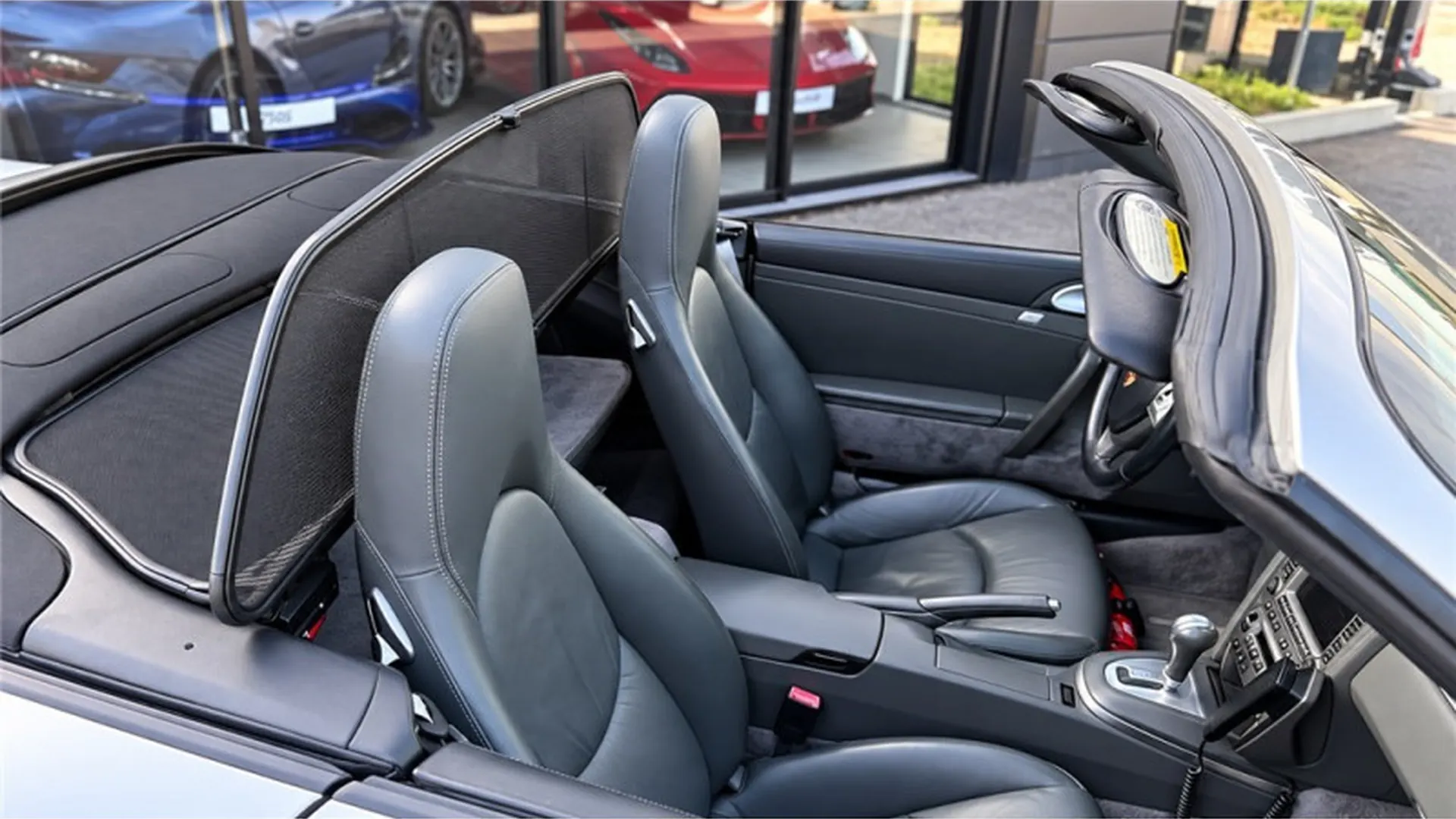 Porsche 911 — photo 8