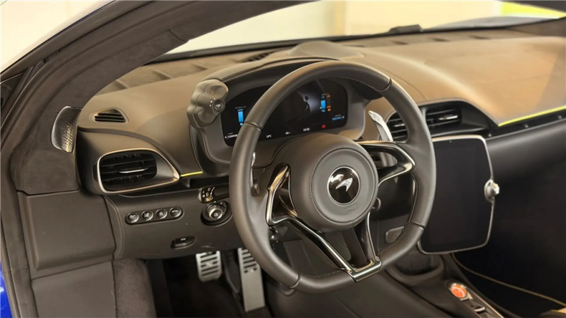 McLaren MCLAREN ARTURA — photo 19