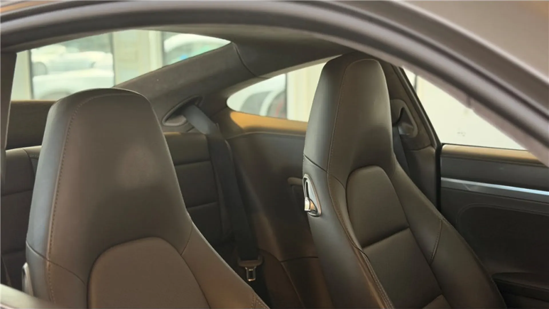 Porsche 911 — photo 11