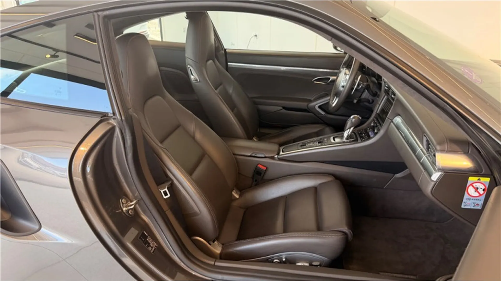 Porsche 911 — photo 9