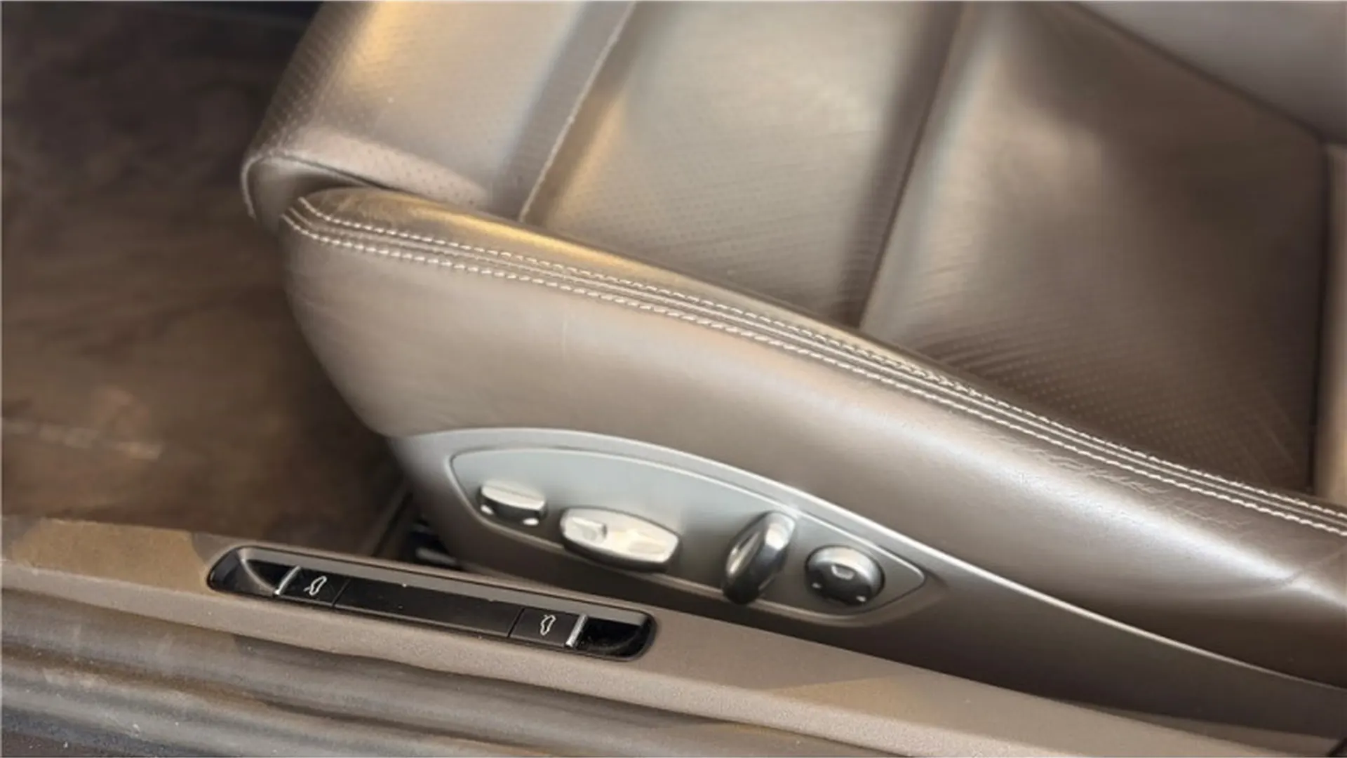 Porsche 911 — photo 8
