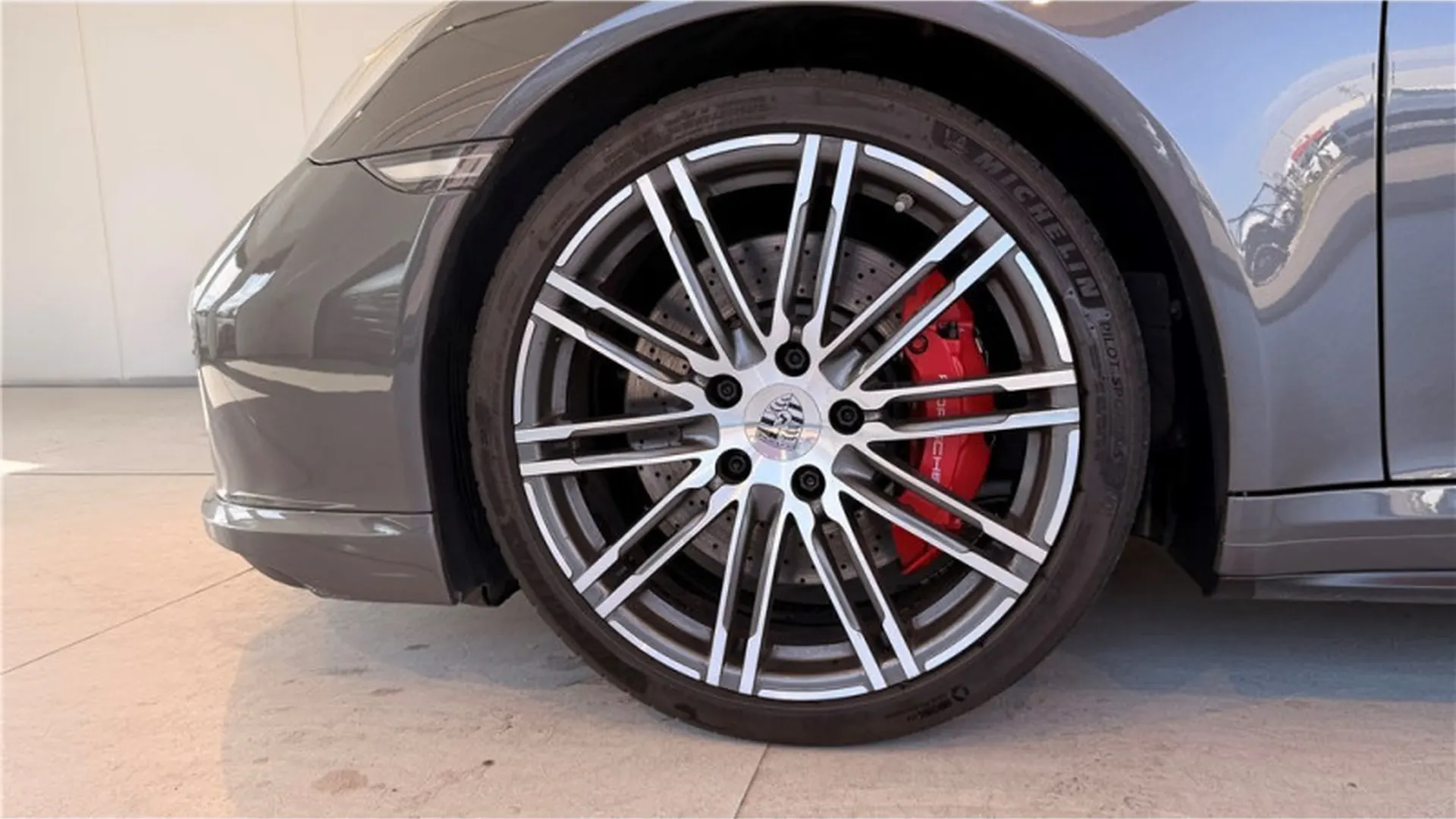 Porsche 911 — photo 4