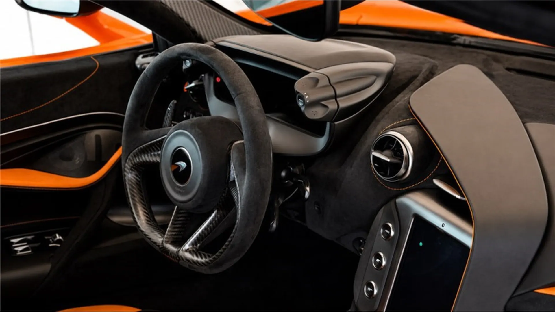 McLaren MCLAREN 750 S — photo 30