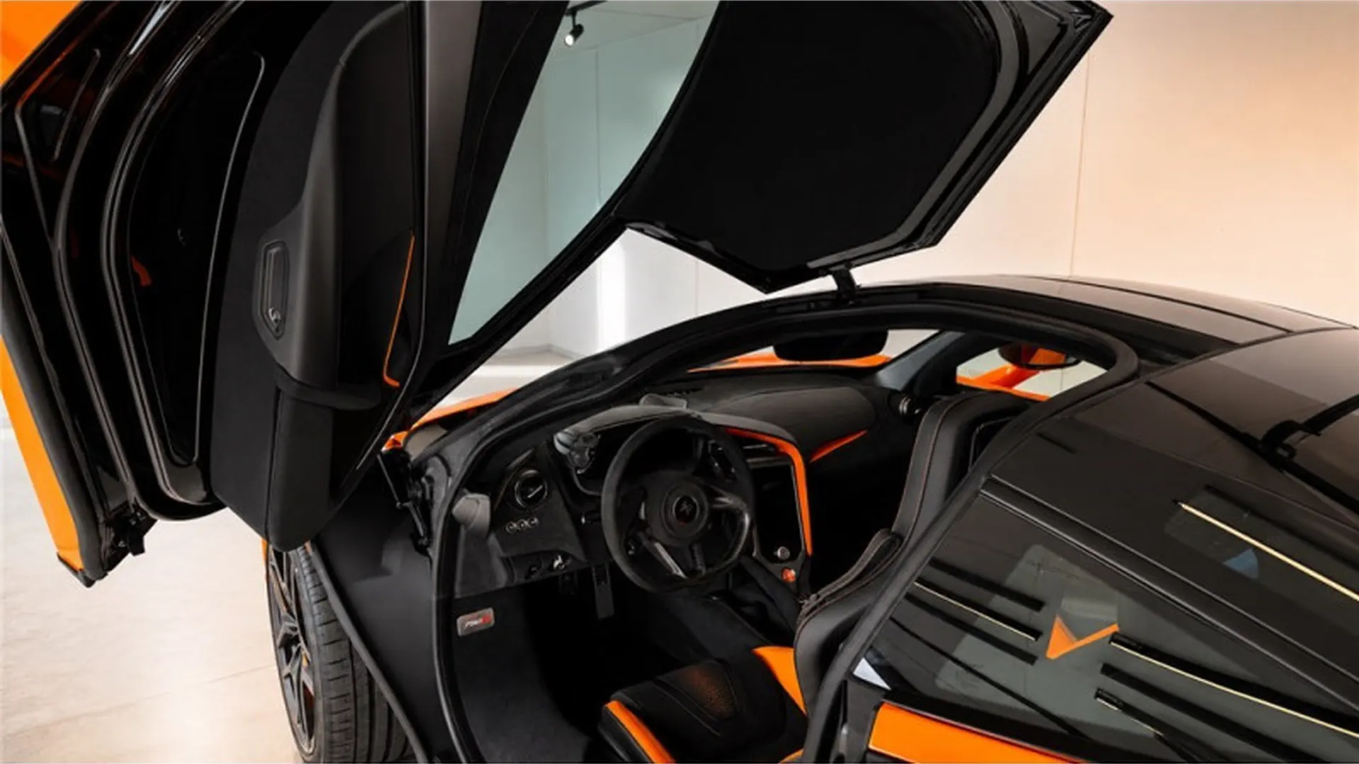 McLaren MCLAREN 750 S — photo 19