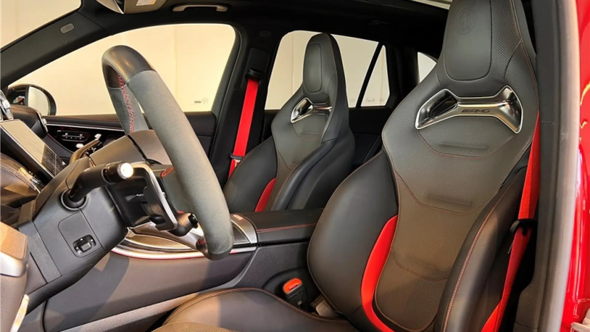 Mercedes-Benz GLC — photo 14