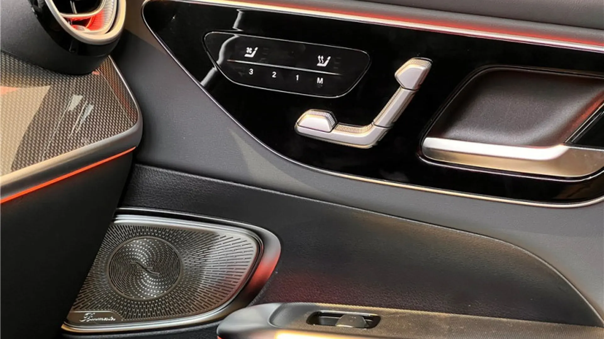 Mercedes-Benz GLC — photo 20